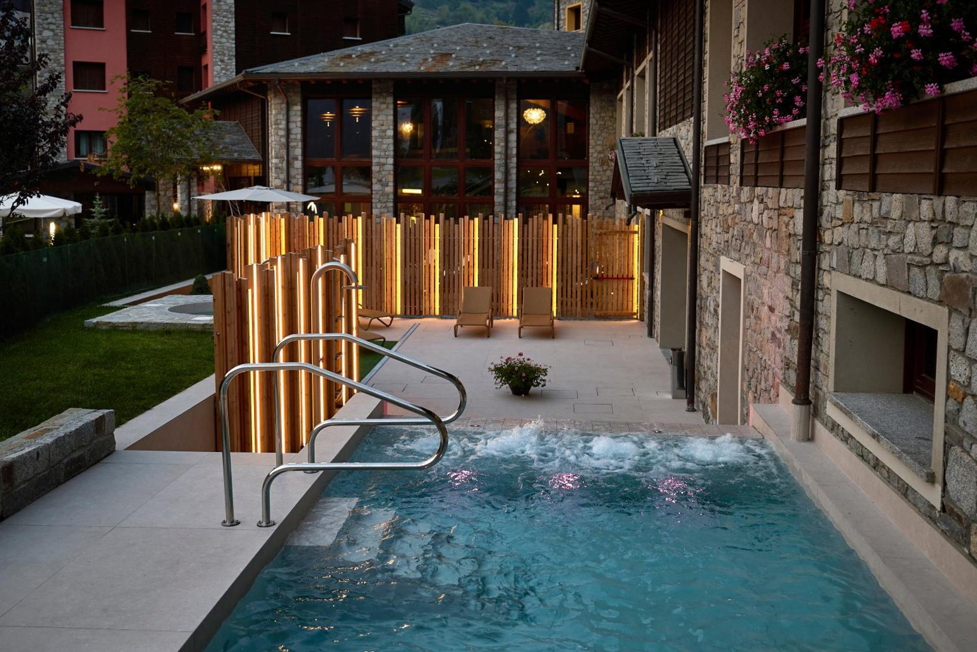 Blu Hotel Acquaseria Ponte Di Legno Exterior photo